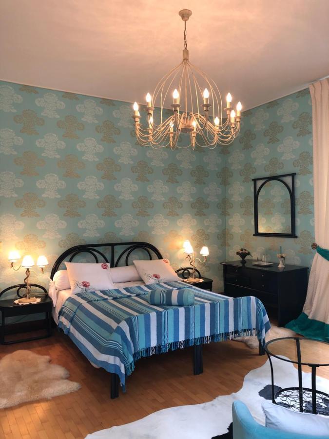 Chateau Les Tourelles ベルトリ 部屋 写真