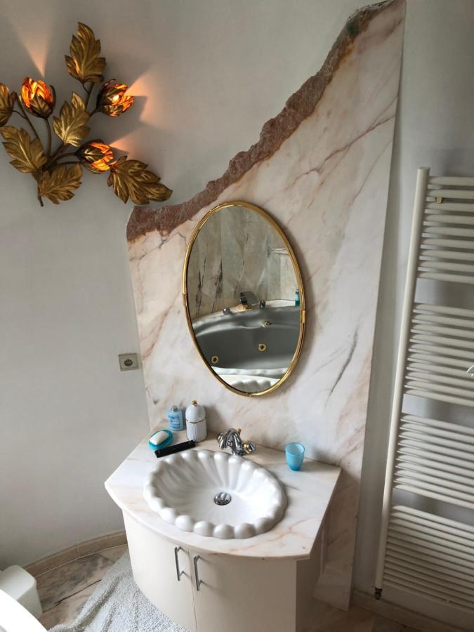 Chateau Les Tourelles ベルトリ エクステリア 写真
